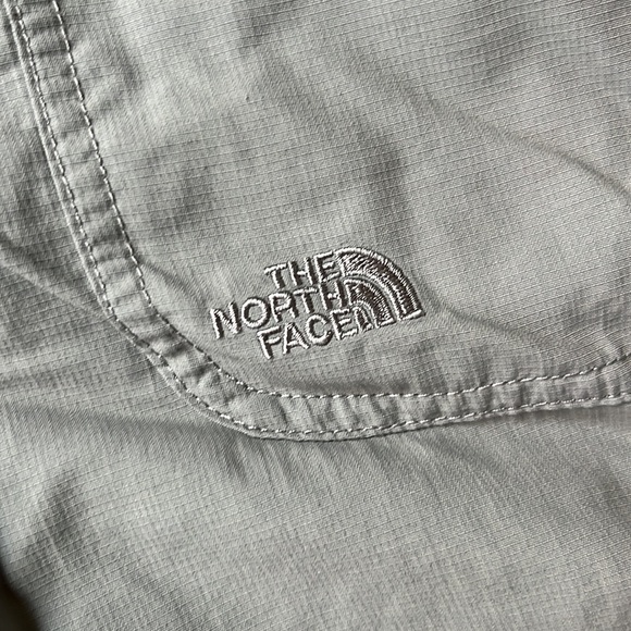 THE NORTH FACE adjustable shorts women’s size 4 - Picture 3 of 6